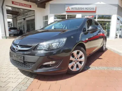 Gebraucht Opel Astra Style 136 PS (100 kW) 2015 Schwarz Limousine