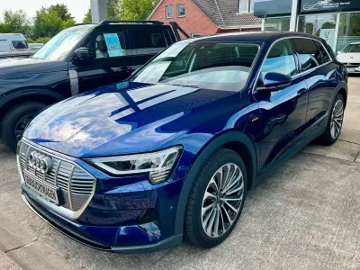 Gebraucht Audi e-tron Comfort 230 kW (313 PS) 2022 Blau SUV