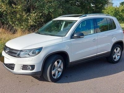 Gebraucht VW Tiguan Sportline 122 PS (89 kW) 2012 Weiß SUV