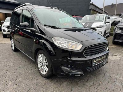 Gebraucht Ford Tourneo Courier Titanium 101 PS (74 kW) 2016 Schwarz Van / Kleinbus