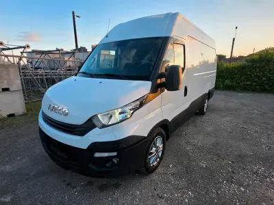 Gebraucht Iveco Daily 170 PS (125 kW) 2016 Weiß Van / Kleinbus