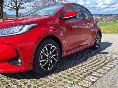 gebraucht Toyota Yaris Hybrid Team Deutschland 15-I-VVT-iE Hybrid