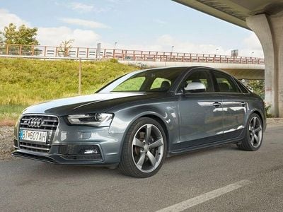 Grau Gebraucht 2013 Audi S4 Sport Limousine | 17.500 €