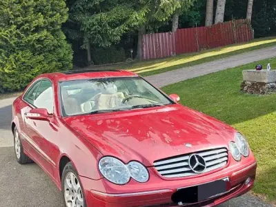 Używany Mercedes CLK240 170 KM (125 kW) 2002 Czerwony Coupe