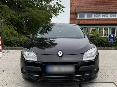 Gebraucht Renault Mégane GrandTour Bose Edition 131 PS (96 kW) 2011 Kombi