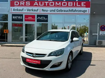 Gebraucht Opel Astra Exklusiv 110 PS (80 kW) 2016 Schneeweiss/summitwhite/arctic Kombi