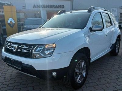 Weiss Gebraucht 2015 Dacia Duster Prestige Limousine | 10.480 € (Etwas zu teuer)