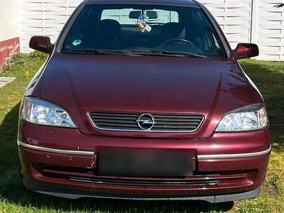 Second-hand Opel Astra 84 CP (61 kW) 2004 Roșu Berlinǎ