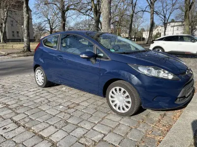 Gebraucht Ford Fiesta Trend 97 PS (71 kW) 2009 Blau Limousine