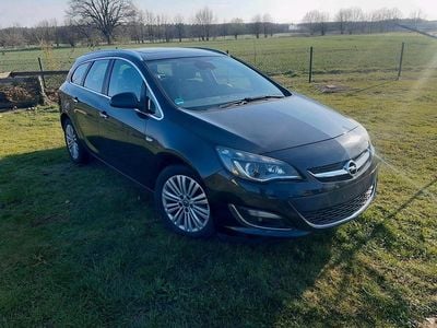 Gebraucht Opel Astra 165 PS (121 kW) 2013 Schwarz Kombi