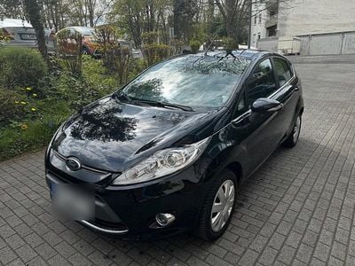 Usata Ford Fiesta 80 CV (58 kW) 2012 Nero Utilitaria