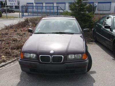 Second-hand BMW 316 102 CP (75 kW) 1996 Roșu Berlinǎ