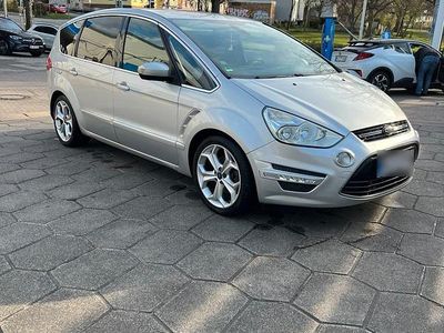 Gebraucht Ford S-MAX S 163 PS (119 kW) 2010 Silber Van / Kleinbus