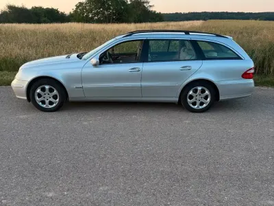 Gebraucht Mercedes E320 224 PS (164 kW) 2005 Silber Kombi