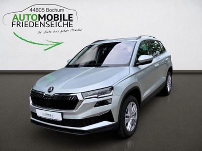 Brilliantsilber metallic Gebraucht 2024 Skoda Karoq Selection SUV | 33.790 € (Fairer Preis)