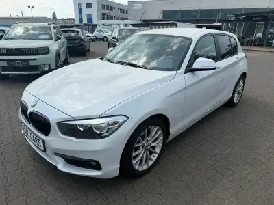 Gebraucht BMW 118 Advantage 136 PS (100 kW) 2017 Mineralweissmet Limousine