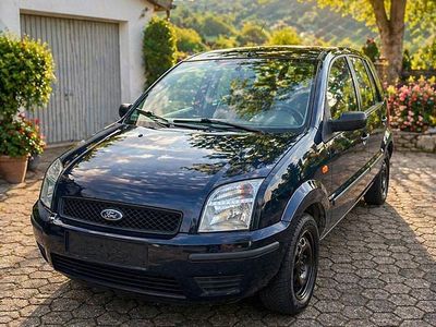 Second-hand Ford Fusion 80 CP (58 kW) 2006 Albastru Hatchback