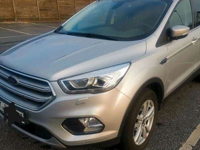 gebraucht Ford Kuga 1.5 EcoBoost 2x4 Aut. Cool & Connect