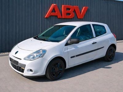 Gebraucht Renault Clio IV 75 PS (55 kW) 2012 Weiß Kleinwagen