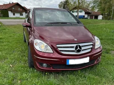 Gebraucht Mercedes B200 136 PS (100 kW) 2005 Rot Van / Kleinbus