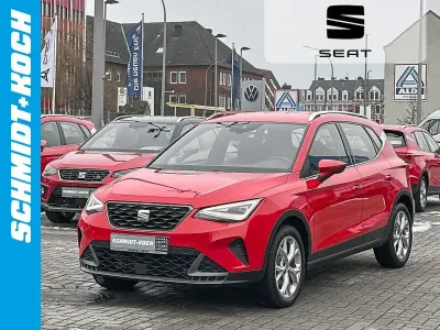 Używany Seat Arona FR 110 KM (80 kW) 2023 Czerwony SUV