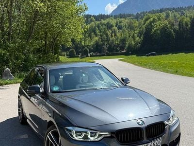 Gebraucht BMW 320 M Sport 190 PS (139 kW) 2016 Silber Limousine