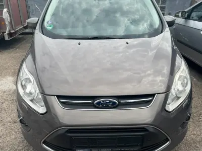 Gebraucht Ford C-MAX 125 PS (91 kW) 2014 Braun Van / Kleinbus