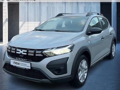 Gebraucht Dacia Sandero Essentiel 122 PS (89 kW) 2024 Silber Limousine