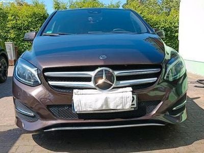 Mercedes B220