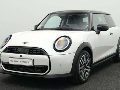 Weiß Gebraucht 2024 Mini Cooper Classic Kleinwagen | 25.933 € (Guter Preis)