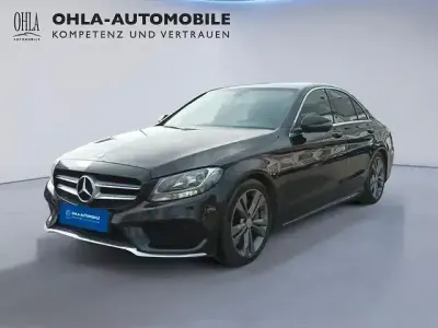 Gebraucht Mercedes C200 AMG line 184 PS (135 kW) 2017 Obsidianschwarz  metalliclack Limousine
