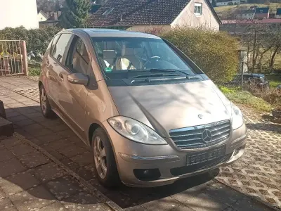 Gebraucht Mercedes A160 82 PS (60 kW) 2006 Gold Kleinwagen