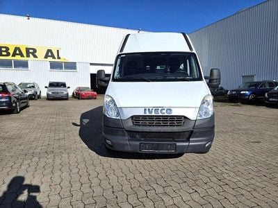 Gebraucht Iveco Daily 145 PS (106 kW) 2013 Weiß Van / Kleinbus