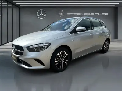 Gebraucht Mercedes B250e Progressive 163 PS (119 kW) 2025 Silber Van / Kleinbus