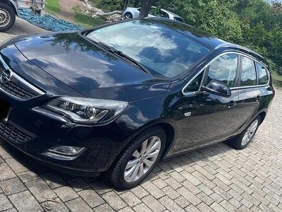 Gebraucht Opel Astra Innovation 140 PS (102 kW) 2011 Schwarz Kombi