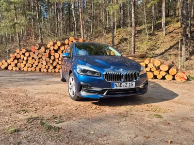 Gebraucht BMW 218 Gran Tourer Luxury Line 136 PS (100 kW) 2023 Blau Van / Kleinbus