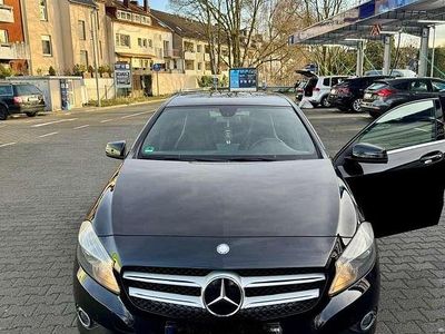 Gebraucht Mercedes A180 122 PS (89 kW) 2014 Limousine