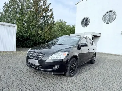 Gebraucht Kia Ceed 143 PS (105 kW) 2008 Schwarz Kleinwagen
