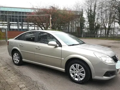 Gebraucht Opel Vectra GTS 140 PS (102 kW) 2006 Gold Limousine