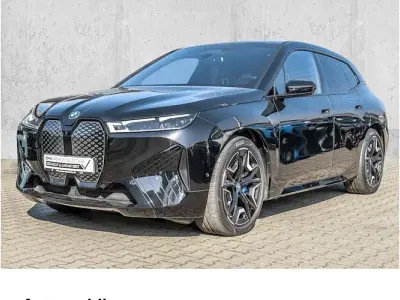 Usata BMW iX Sport Line 300 kW (408 CV) 2024 Nero SUV