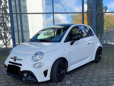 Weiß Gebraucht 2024 Abarth 595 Kleinwagen | 22.900 € (Fairer Preis)