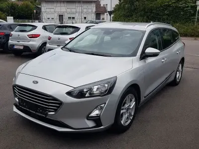 Gebraucht Ford Focus Cool & Connect 120 PS (88 kW) 2020 Silber Limousine