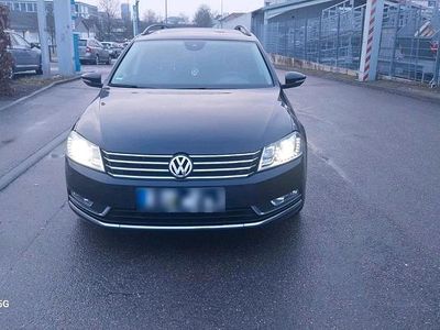 Gebraucht VW Passat Highline 140 PS (102 kW) 2011 Schwarz Kombi