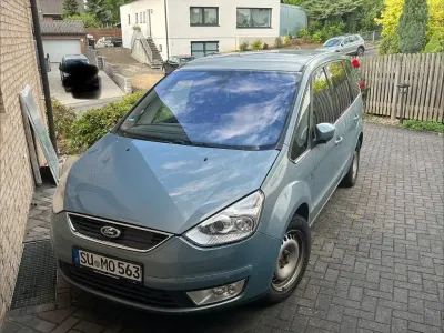 Gebraucht Ford Galaxy Titanium 140 PS (102 kW) 2009 Blau Van / Kleinbus