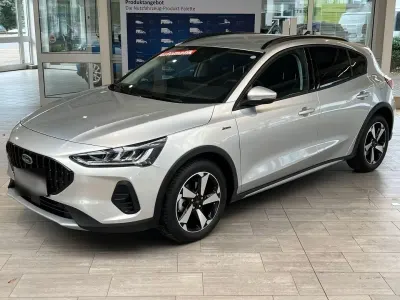 Gebraucht Ford Focus Active X 155 PS (114 kW) 2024 Silber Limousine