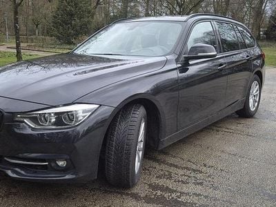 Gebraucht BMW 318 Sport Line 136 PS (100 kW) 2018 Schwarz Kombi