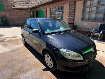Gebraucht Skoda Fabia 60 PS (44 kW) 2012 Schwarz Kleinwagen