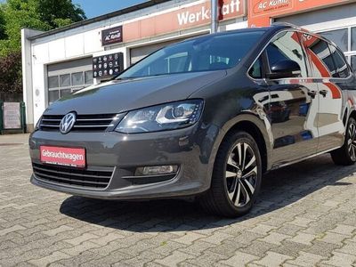 Grau Gebraucht 2019 VW Sharan IQ Drive Van / Kleinbus | 28.555 € (Teuer)