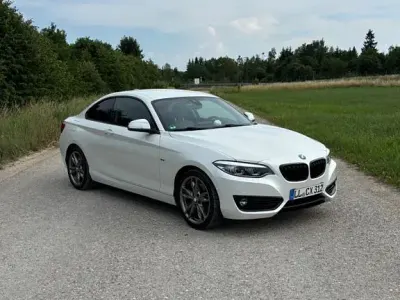 Gebraucht BMW 220 Sport Line 190 PS (139 kW) 2018 Weiß Coupé