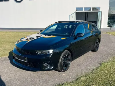 Usata Opel Astra Ultimate 131 CV (96 kW) 2024 Nero Utilitaria